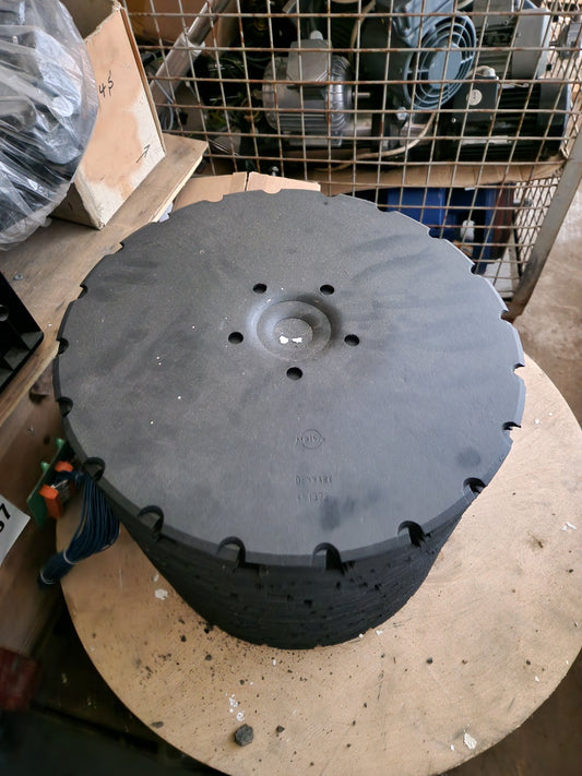 Coulter disk of the seeder conical toothed 410x5 mm Molbro 451372 / 423574 444568  (Request price)