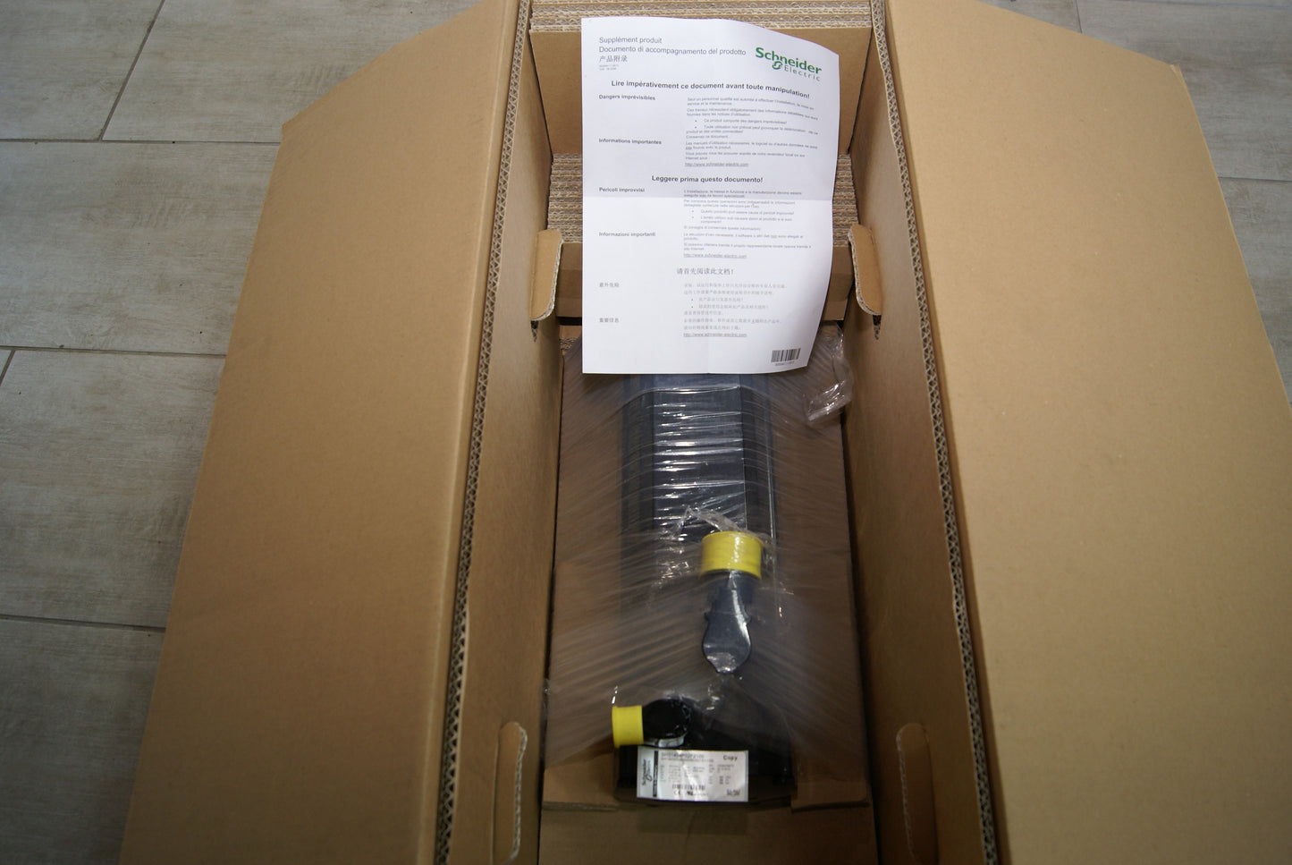 SERVOMOTOR SH3 140 33,4NM Schneider SH31404P02F2100