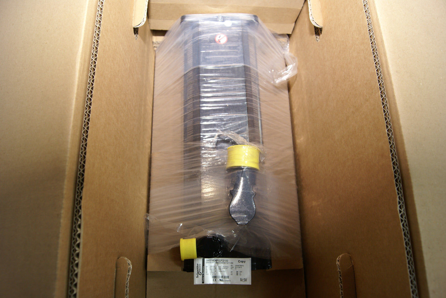 SERVOMOTOR SH3 140 33,4NM Schneider SH31404P02F2100