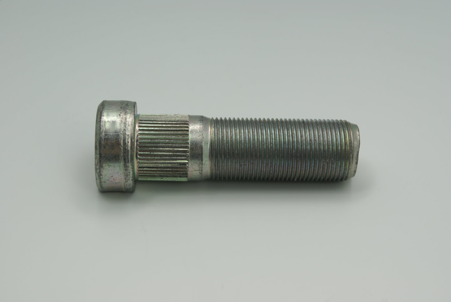 Spicer Dana 000.057061 Radbolzen