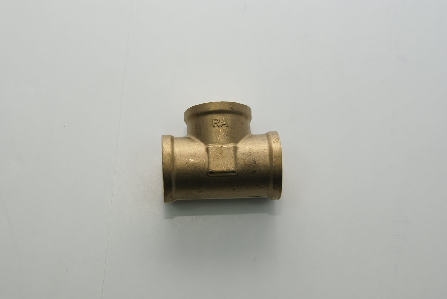 Kongsberg 6237868 UNION T 3 X THREAD M 22 x 1,5  (Request price)