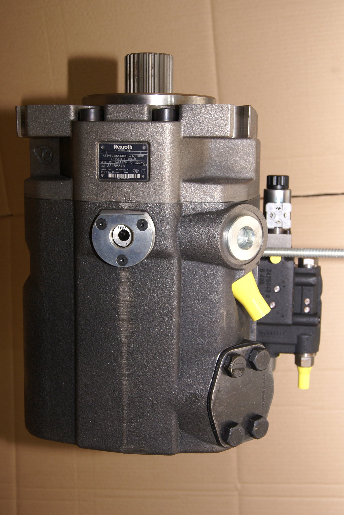 Pump Rexroth R902491176 (Request price)