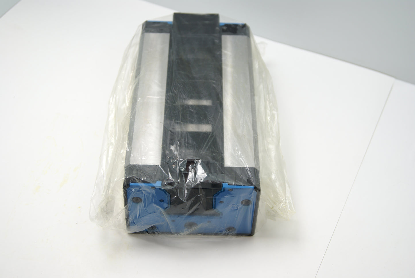B.RUNNER BLOCK CS KWC-065-SLS-C0-N-2 S  Rexroth R162962010  (Request price)
