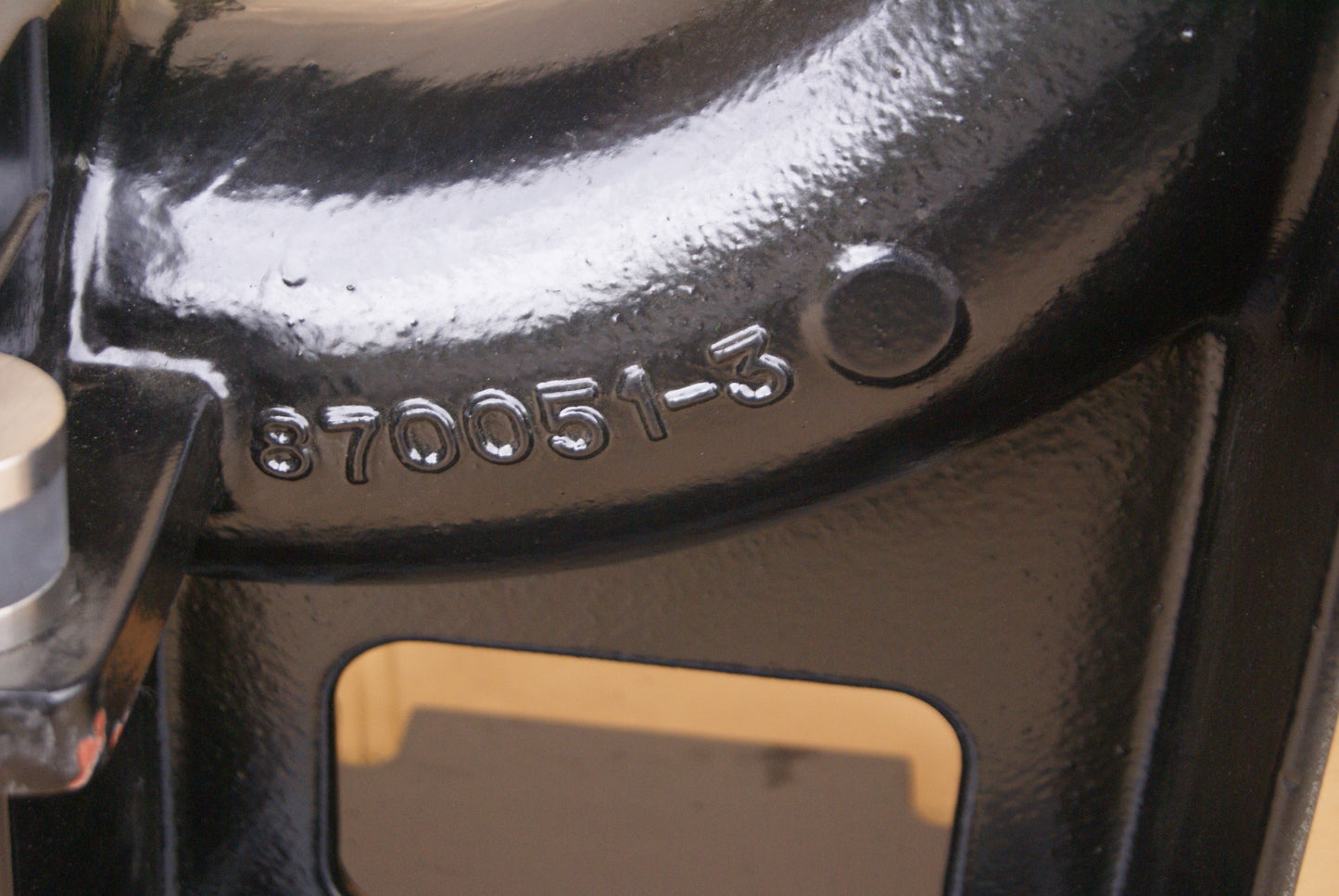 Angle pipe coupling 870051-3  (Request price)