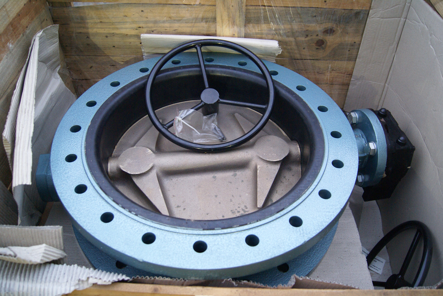 Weichdichtendes Doppelflanschventil DN500 GGG40, F 012-K1, Hemd PN10, EBRO Amaturen