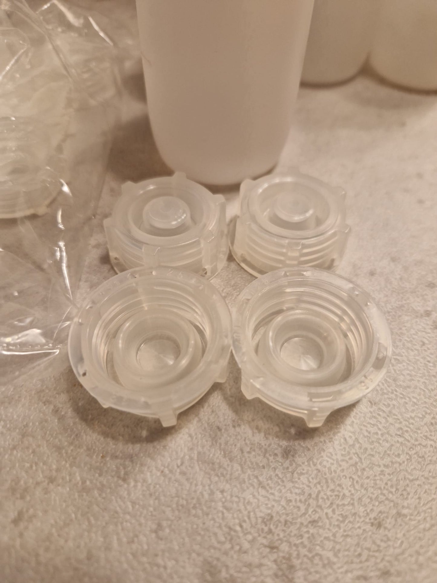 Kautex™ medium-wide neck bottle made of high-density polyethylene, with caps, 100 ml, 19 mm (Request price)
