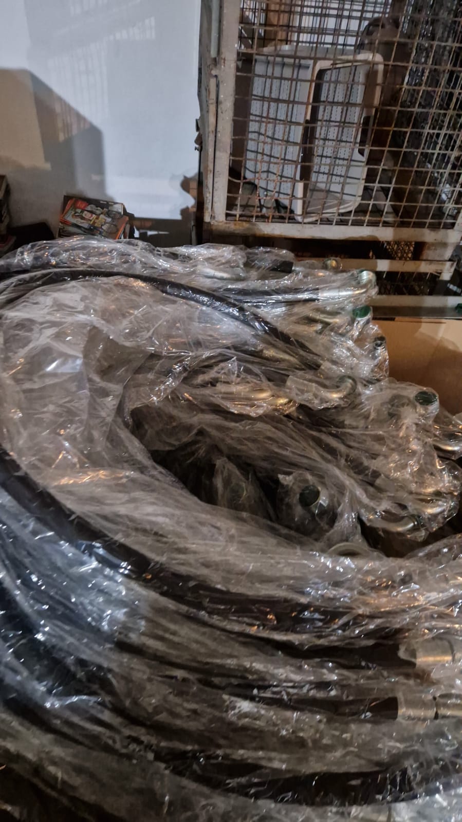 Industrial Hoses, EATON 6C3471-12, EATON 380 1304 7623902  (Request price)