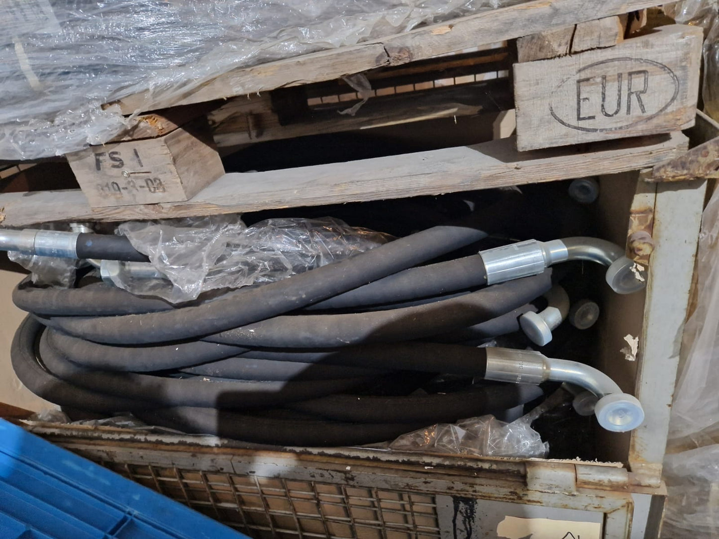 Industrial Hoses, EATON 1WA 16 , EATON 420 1012 108 15 116  (Request price)