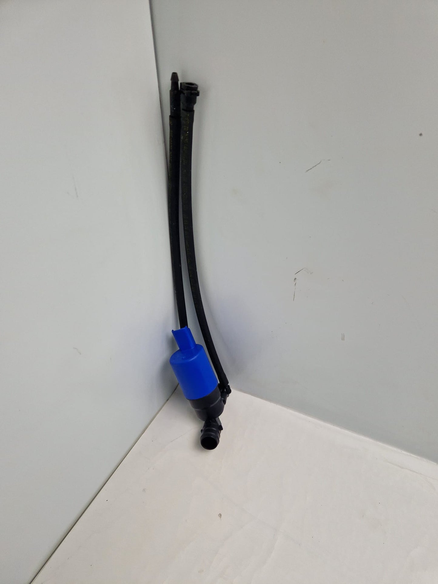 Windshield washer pump SEIM Z 113961, 9680789680, FEBI 103389  (Request price)