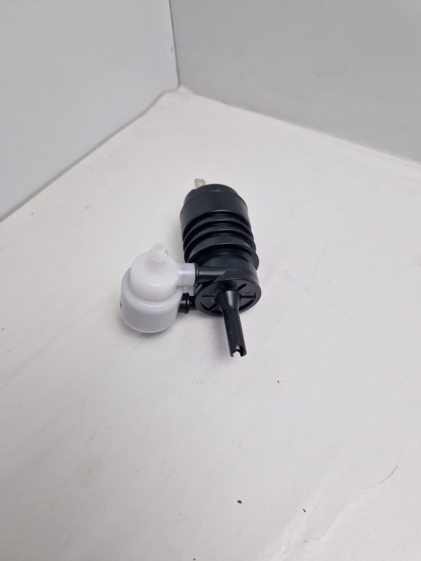 Windshield washer pump SEIM 082182, 20210411  (Request price)