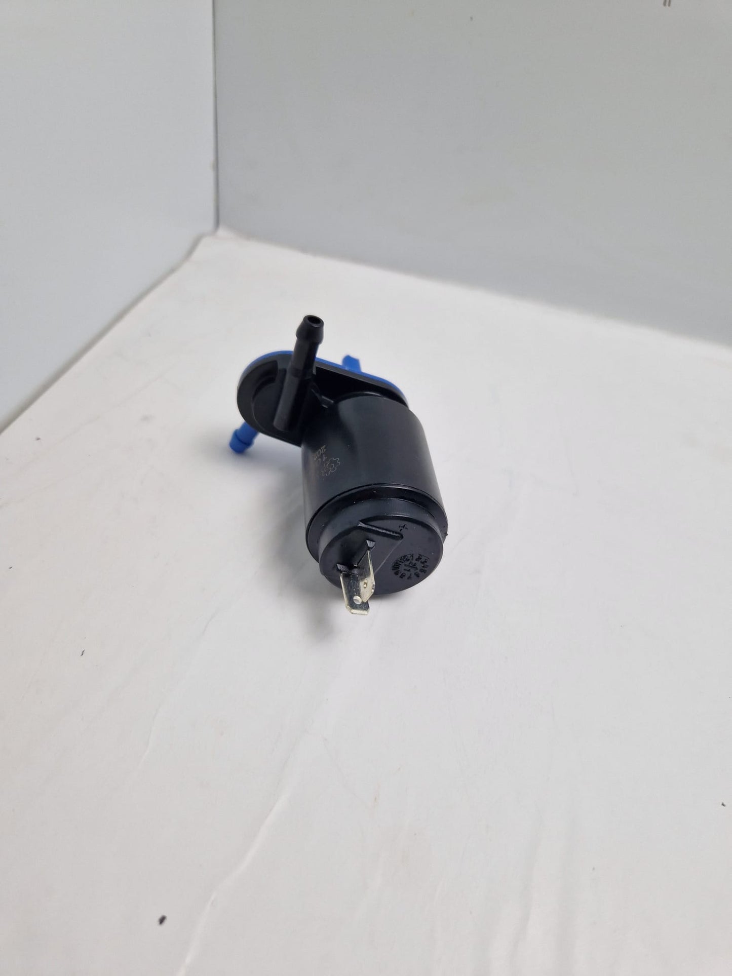 Windshield washer pump SEIM 102450, 20210720  (Request price)