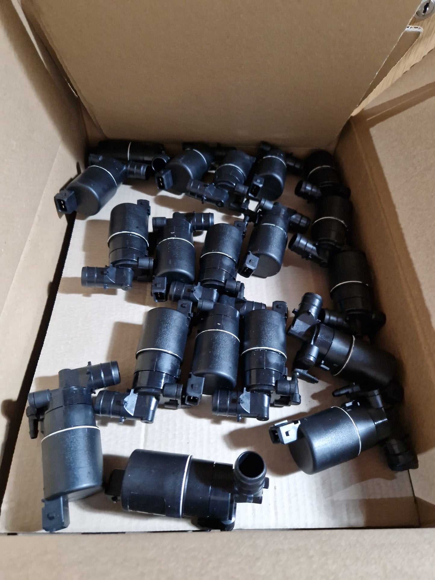 Windshield washer pump SEIM Z 113698, FEBI 27351  (Request price)