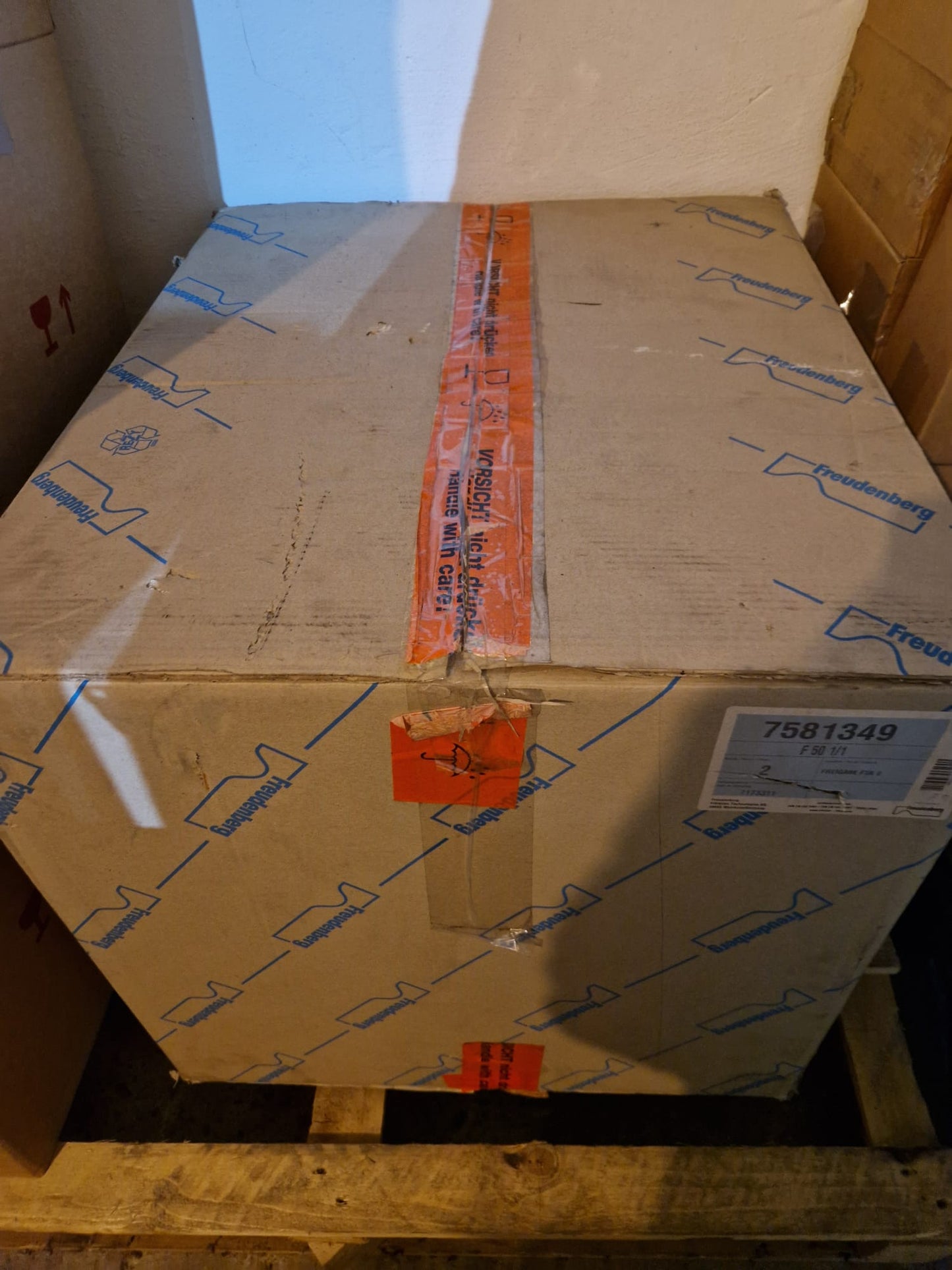 Freudenberg F50 1/1 (7581349)  (Request price)