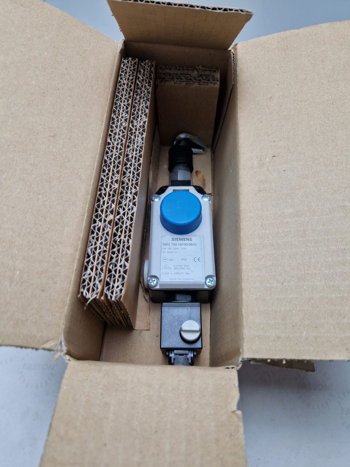 Siemens 3SF2150-1BF00-0BA1 CABLE OPERATED SWITCH (Request price)