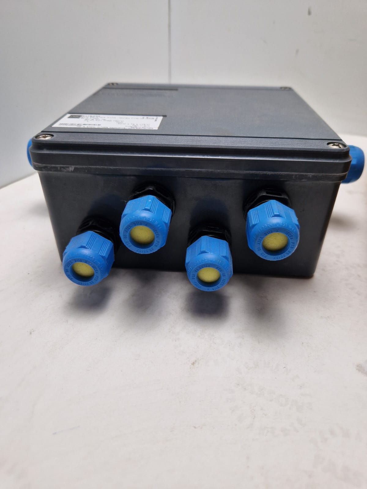 Stahl Terminal Box 8118/232, 211395 (Request price)