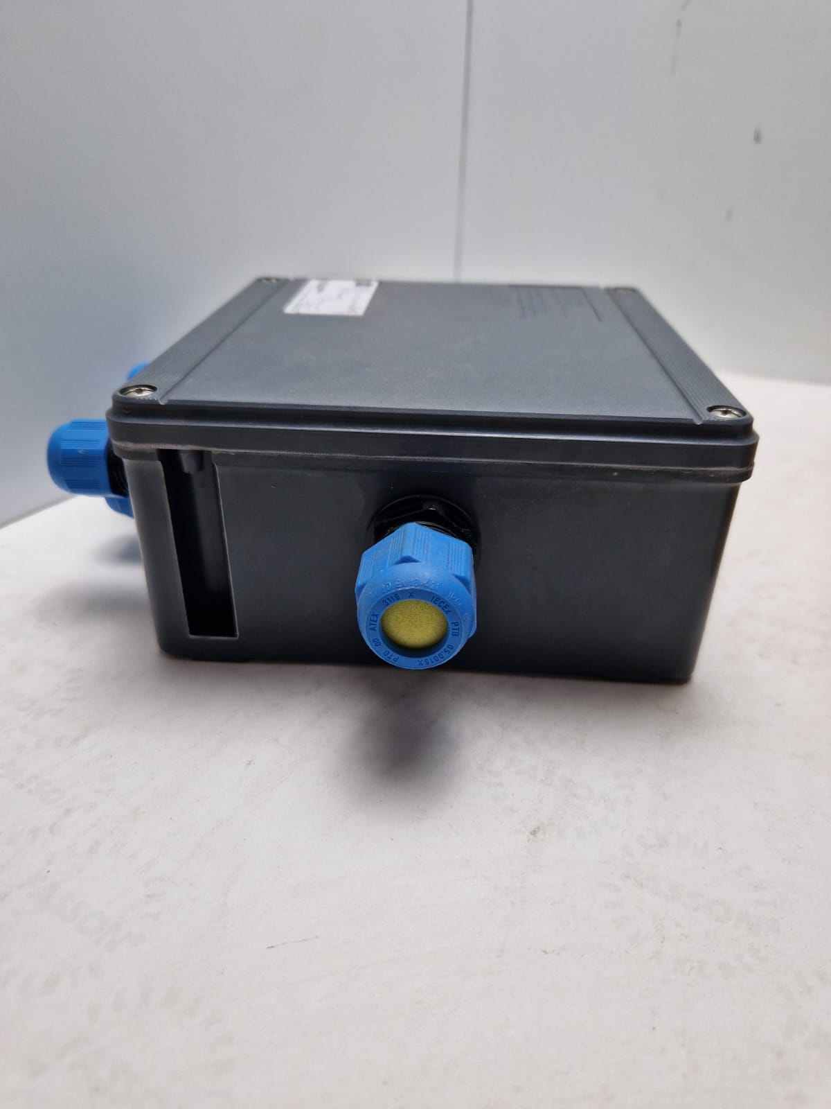 Stahl Terminal Box 8118/232, 211395 (Request price)