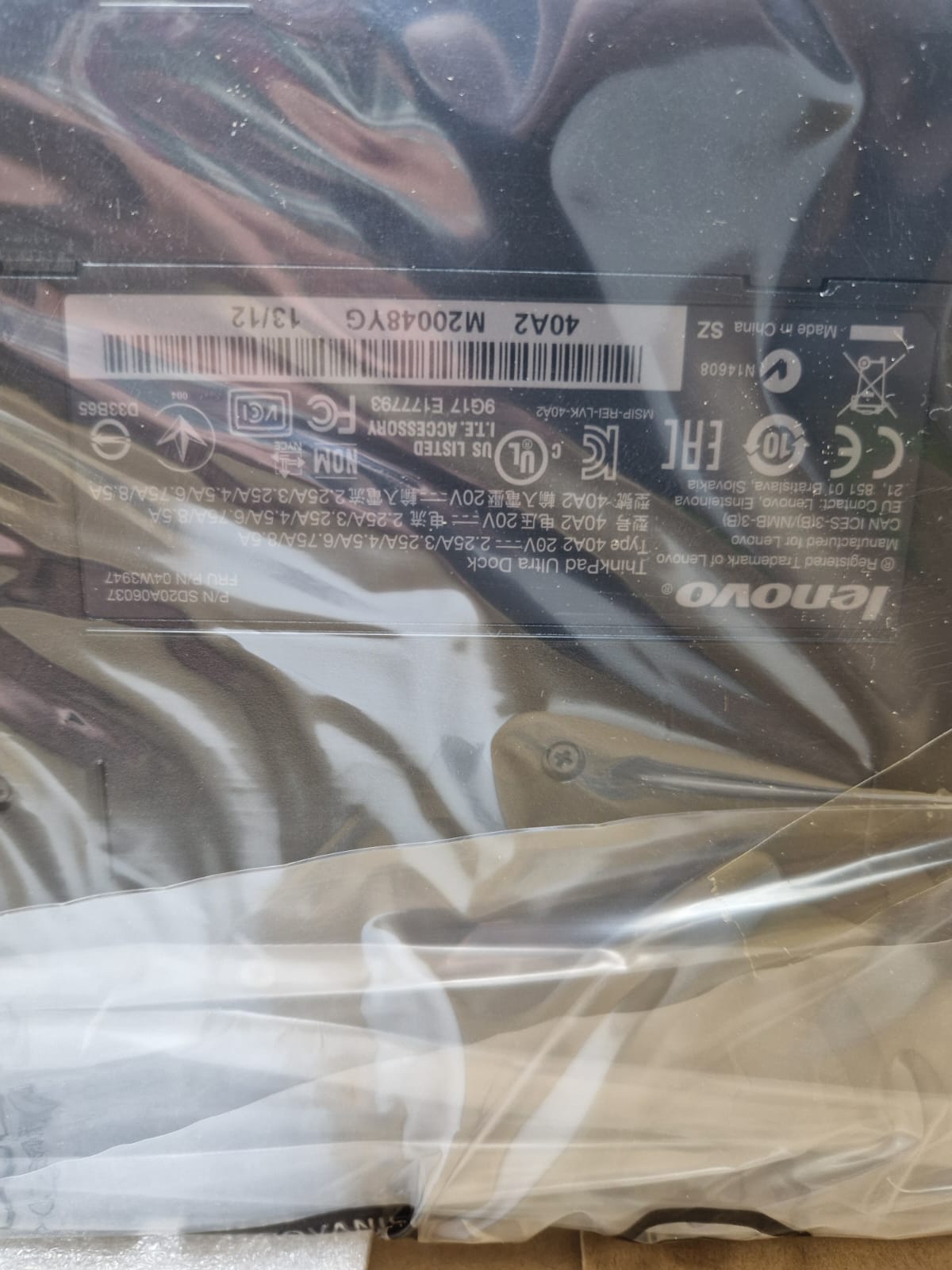 Lenovo Docking Thinkpad Ultra Dock 40A2 with 90 W Power Supply (Request price)