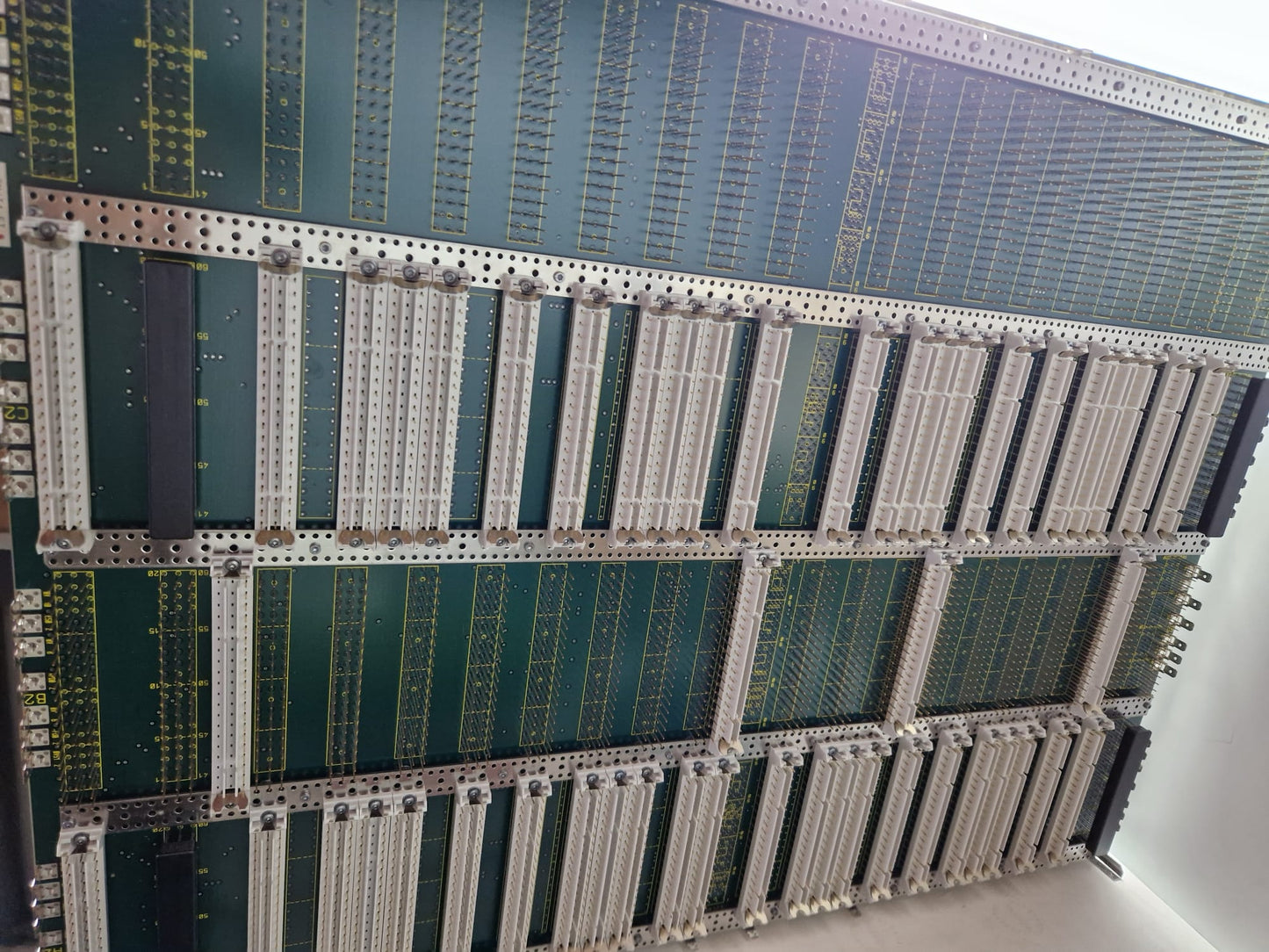 EWSD SWITCH SUB RACKS Siemens S30804-B2710-X-7/04 (Request price)