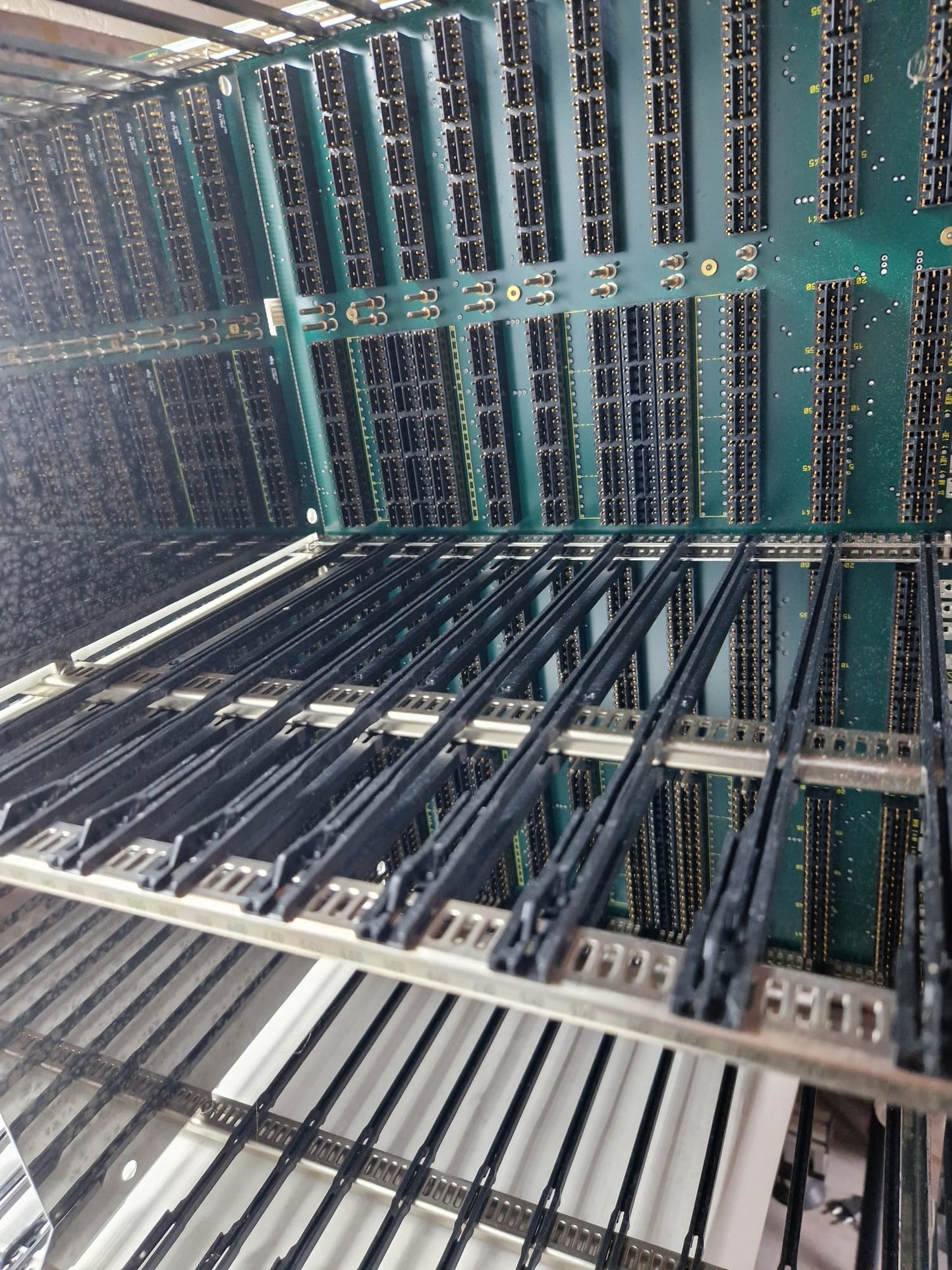 EWSD SWITCH SUB RACKS Siemens S30804-B2710-X-7/04 (Request price)
