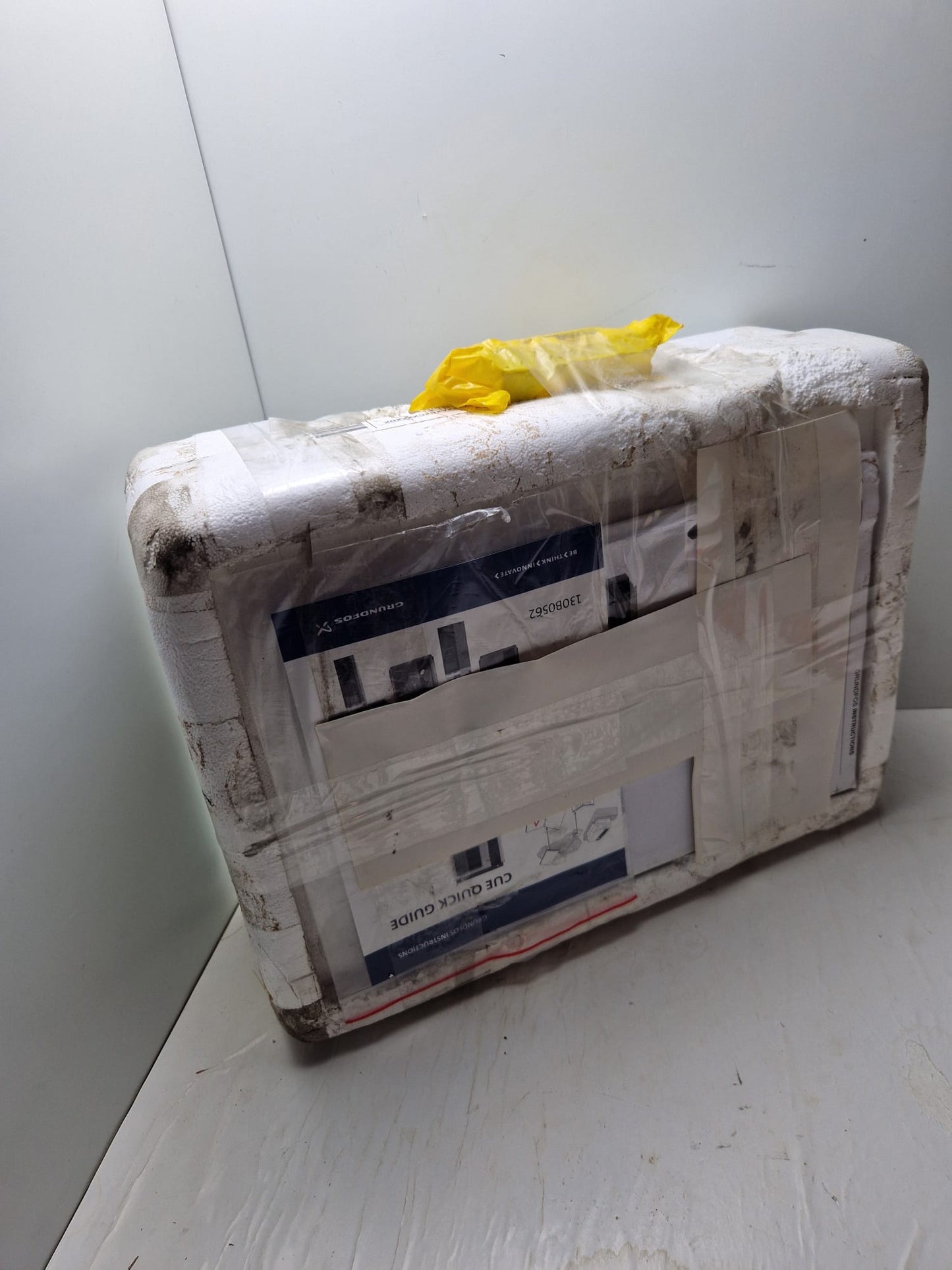 Grundfos CUE 3X380-500V IP20 0.75KW 2.4 (96754676)  (Request price)