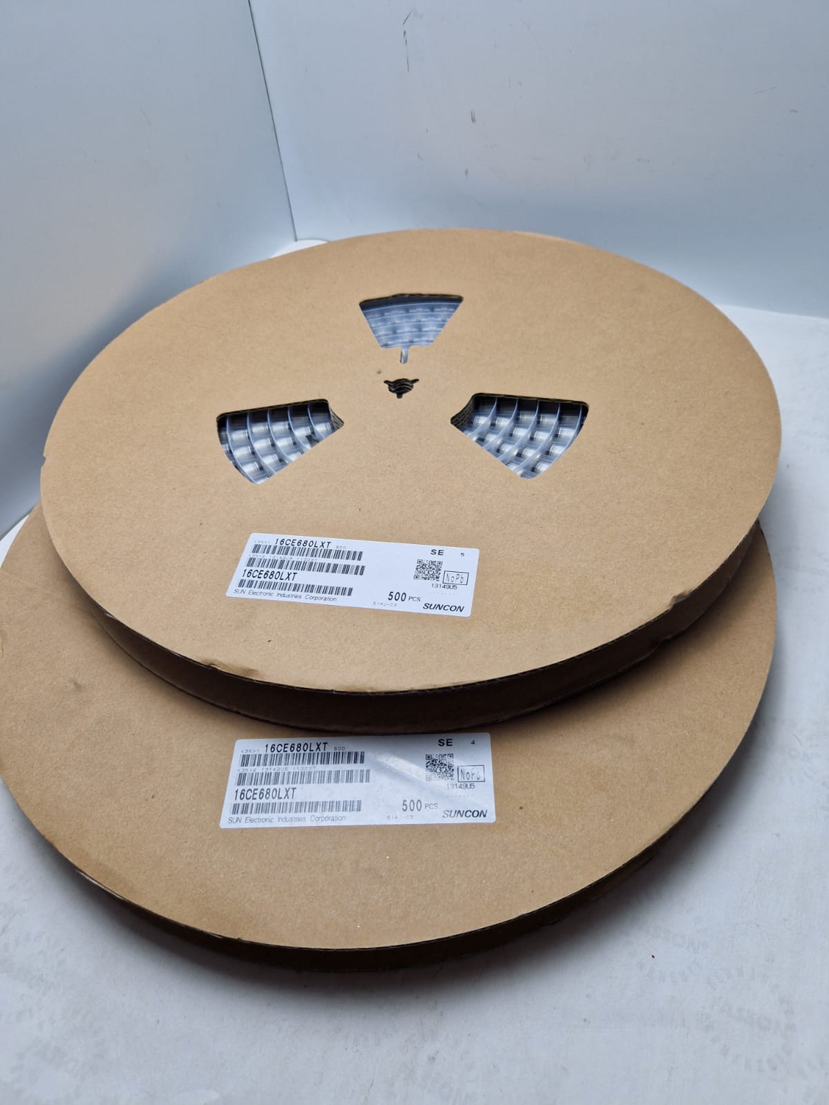 SUNCON 16CE680LXT Aluminum Electrolytic Type (Request price)