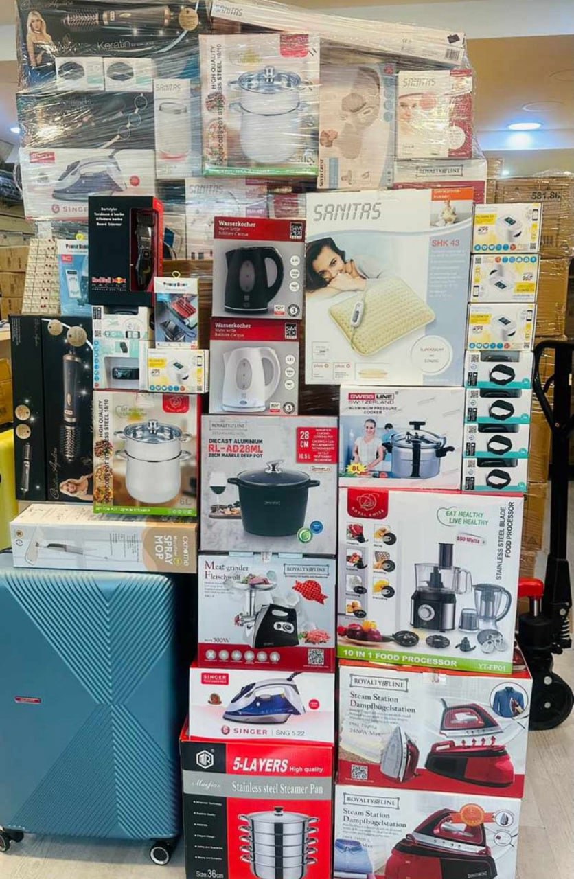 Mixed pallets with household appliances and household goods at reduced prices. (Request price)