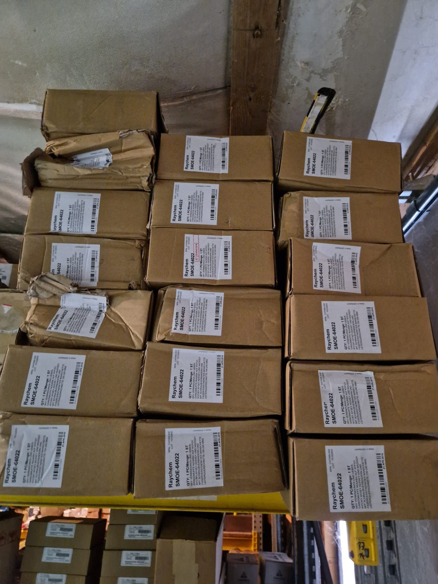 SMOE-64022, Connection Sleeve/Transition Sleeve Screw Connector 6kV 1L/3L Plastic 150-240mm² (Request price)