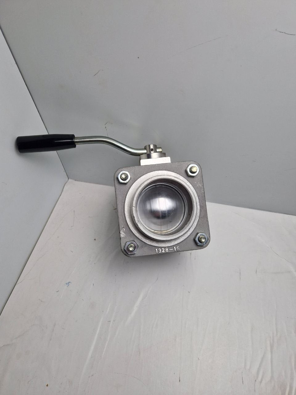 Mann Full - Flow, Ball Valve DN 80-3"; W.P. 10 bar / 150 psi No. B400A1001 (Request price)