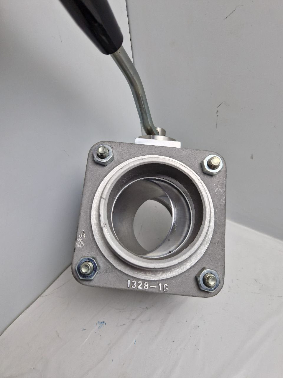 Mann Full - Flow, Ball Valve DN 80-3"; W.P. 10 bar / 150 psi No. B400A1001 (Request price)