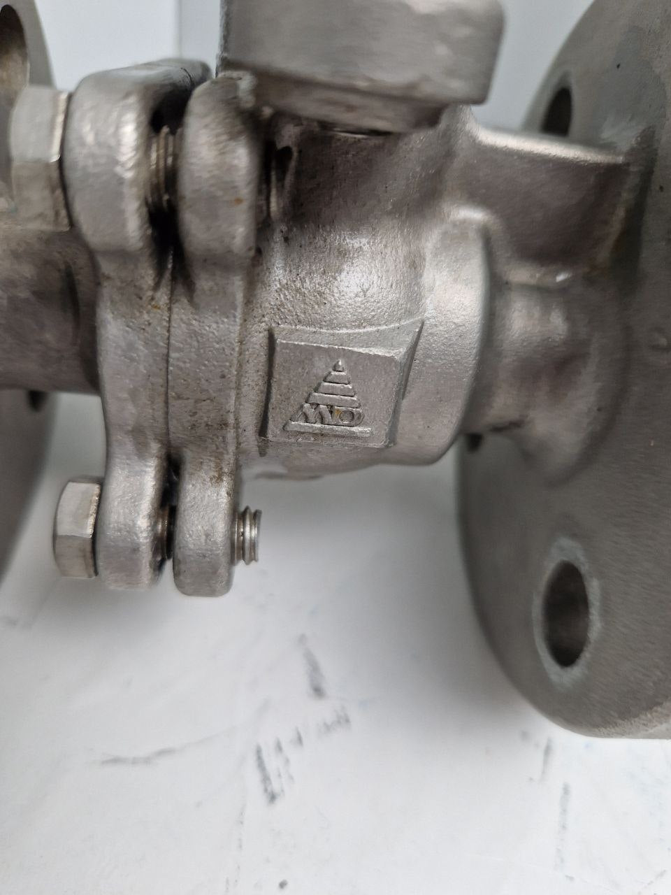 V-Flow Ball Valves 314-PM 40; GF 8M (Request price)