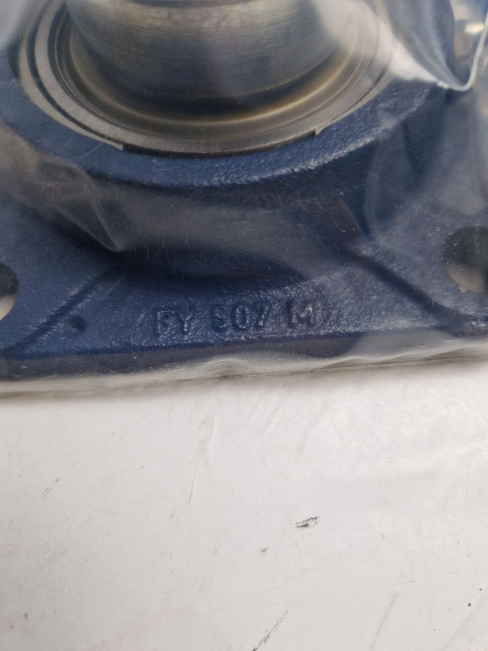 SKF FY 35 FM Square flanged ball bearing unit with eccentric locking, cast iron housing (Request price)