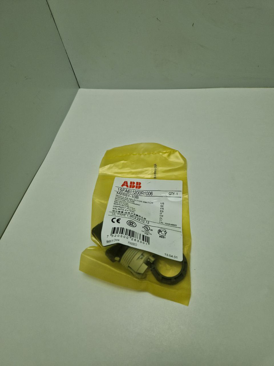 ABB 1SFA611200R1006, M2SS1-10B Selector Switch  (Request price)