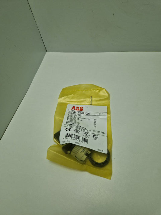 ABB 1SFA611200R1006, M2SS1-10B Selector Switch  (Request price)
