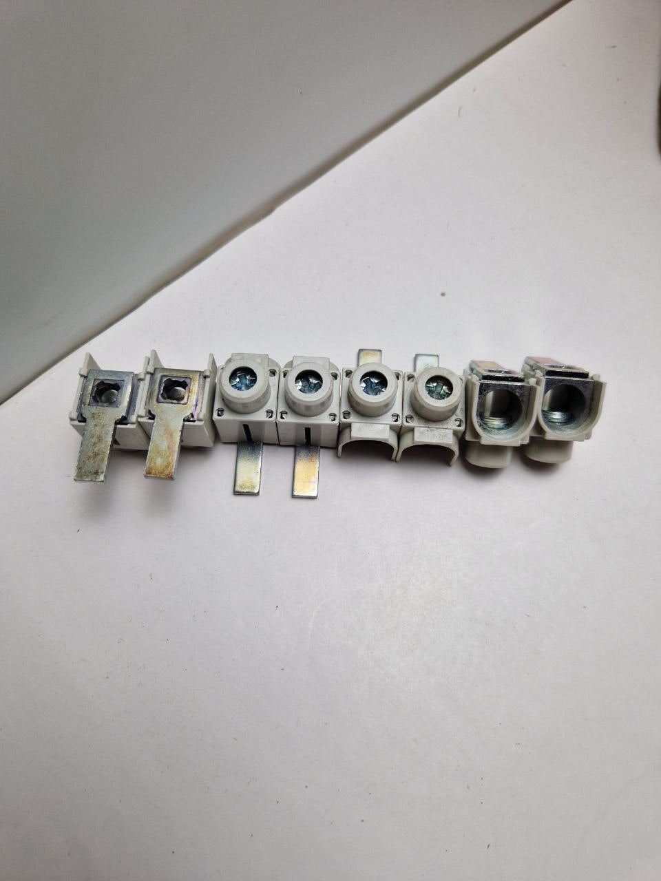 ABB 2CDL 200 002 R5002, SZ-AST 55I Terminal Connector