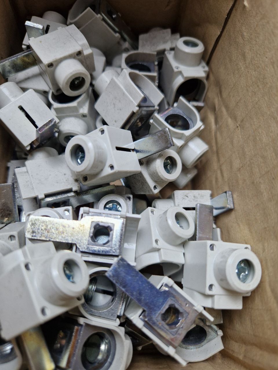 ABB 2CDL 200 002 R5002, SZ-AST 55I Terminal Connector