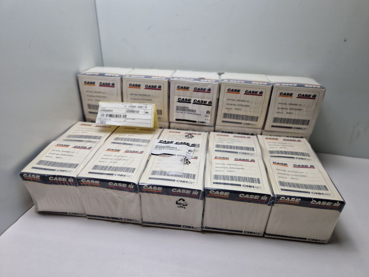 FILTER ELEMENT CASE CNH D1-02000602-00009  (Request price)