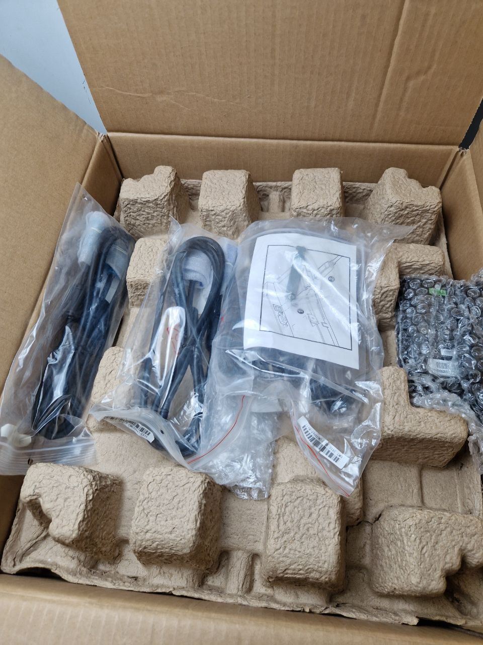 Elo Touchsystems Open Frame Touchscreen ET1739L-8CWA-3-G, E363628 Working  (Request price)