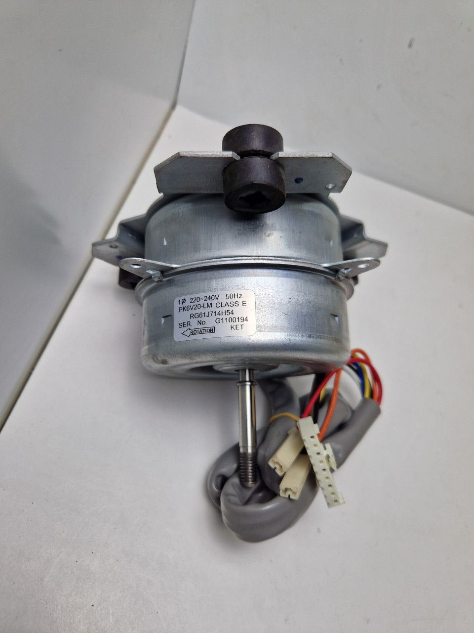 Electric motor INDOOR FAN MOTOR type PK6V20-LM, E07166300 for Mitsubishi Electric  (Request price)