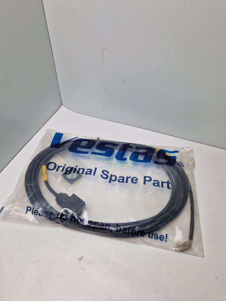 CABLE W438D 2x0,5MM2 HMUS, Item: Vestas 782867   (Request price)