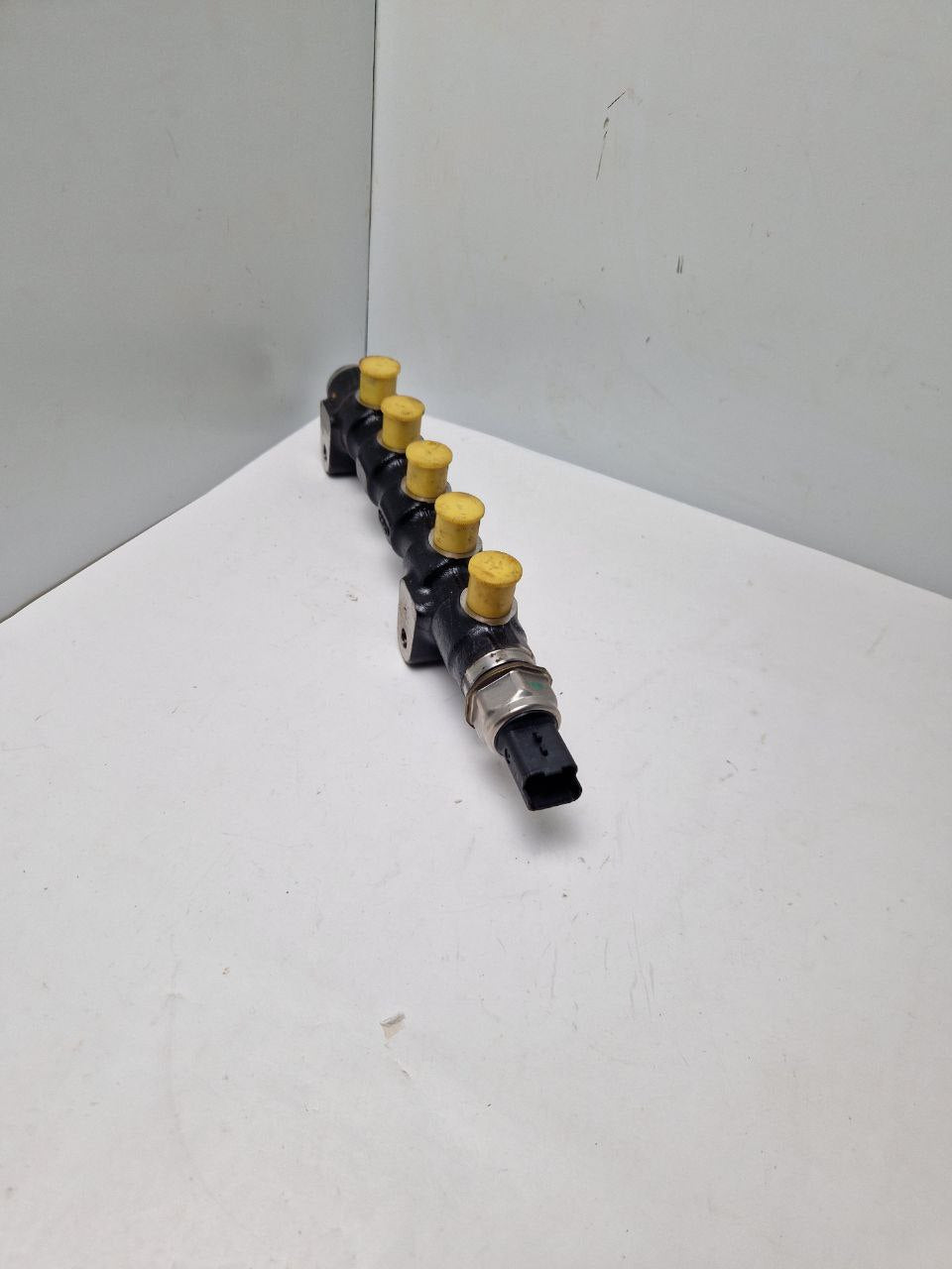 Fuel Rail Citroen C4 Grand Picasso from 2006 to 2010 | REGE: 965459-0 / 9654592680 6PH1001 / 9655465480  (Request price)