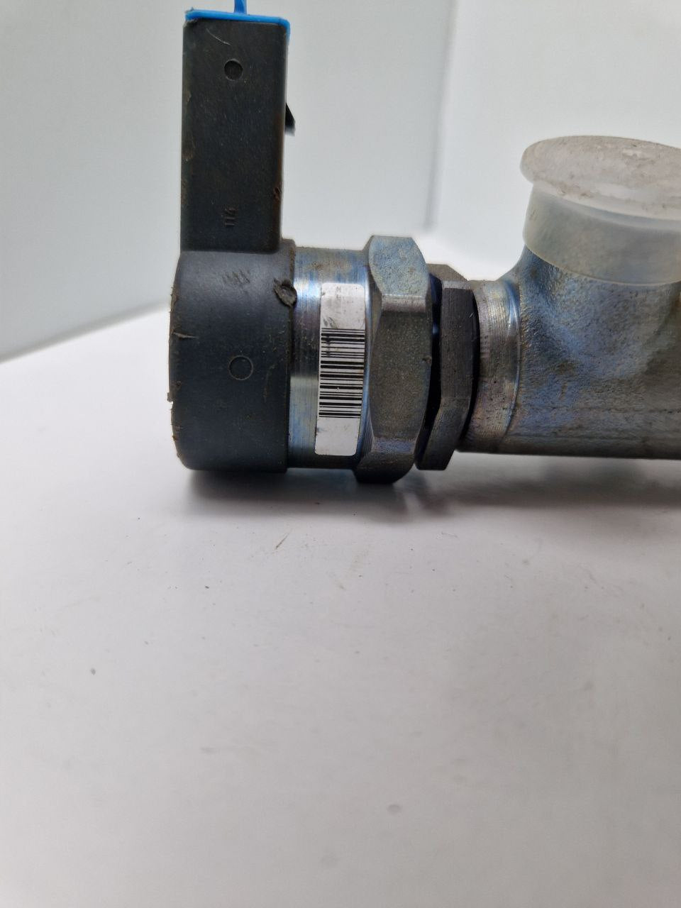 Fuel Rail, Volkswagen Genuine spare part, part № 059130090DH; Parts Group R8, REGE RMT  (Request price)