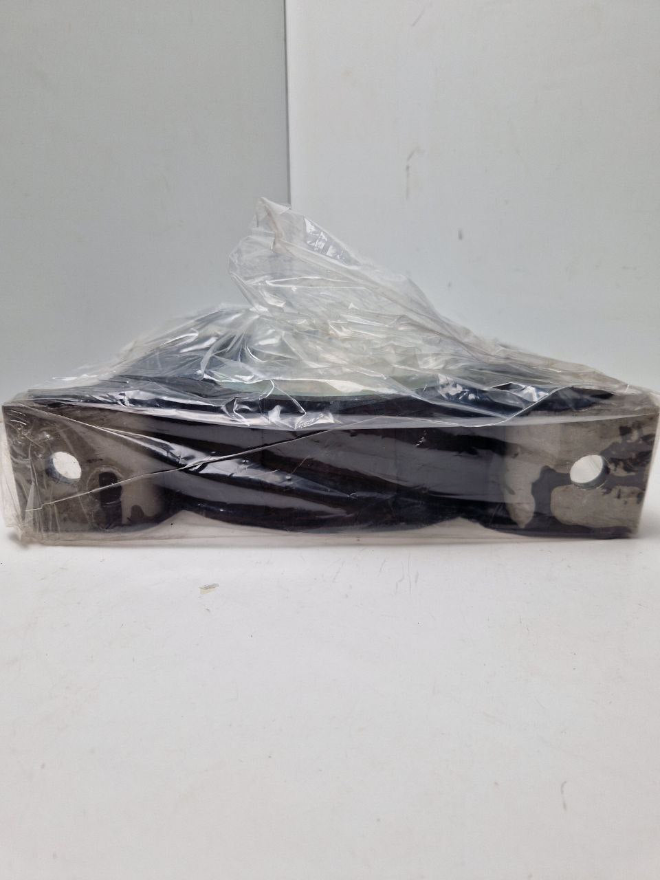 Cardan shaft hanger bearing, Hole spacing = 220mm, IDM = 85mm, bearing width = 18mm, ML MAN  (Request price)