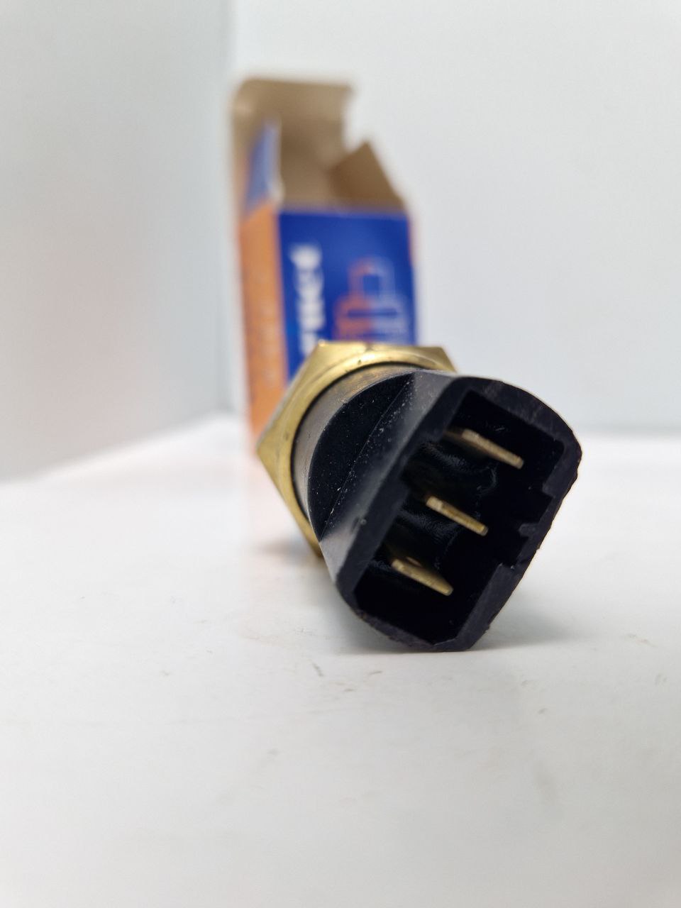 Vernet B1874 Temperature Switch, radiator fan , M22x1.5 (Request price)