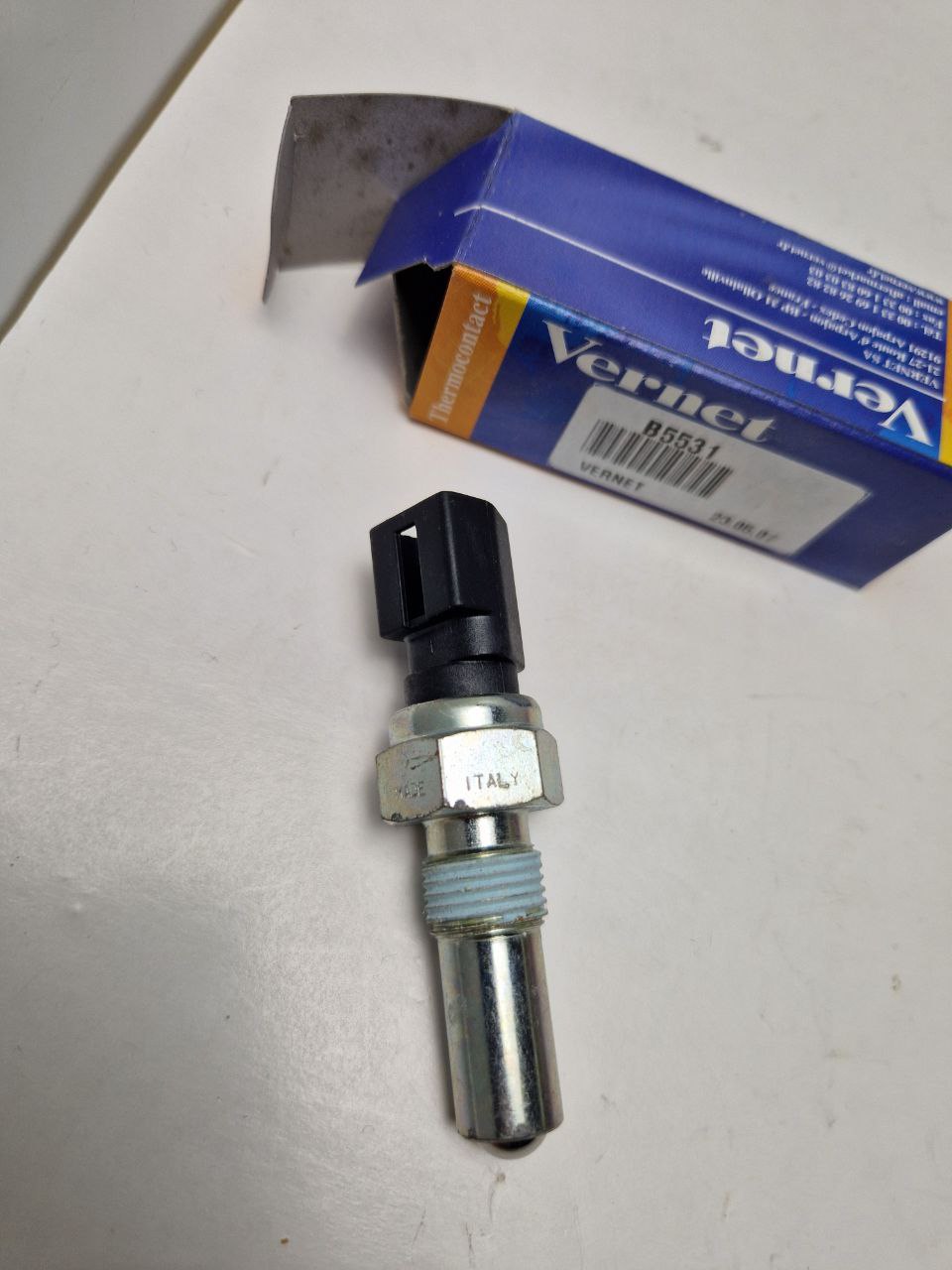 Vernet B5531 Reverse light switch (Request price)