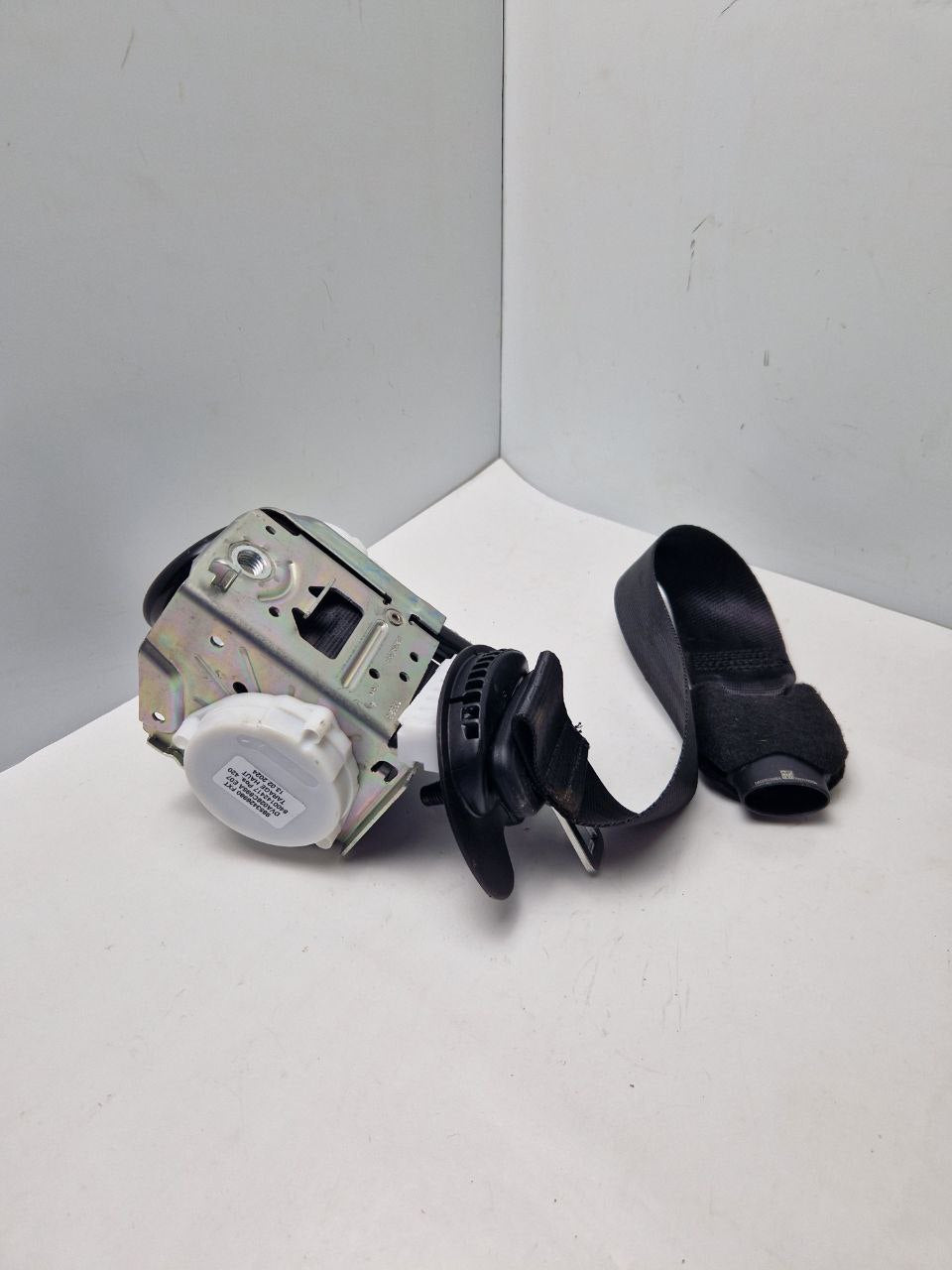 SEATBELT PRETENSIONER TYPE 95034, R000 P382 A (Request price)