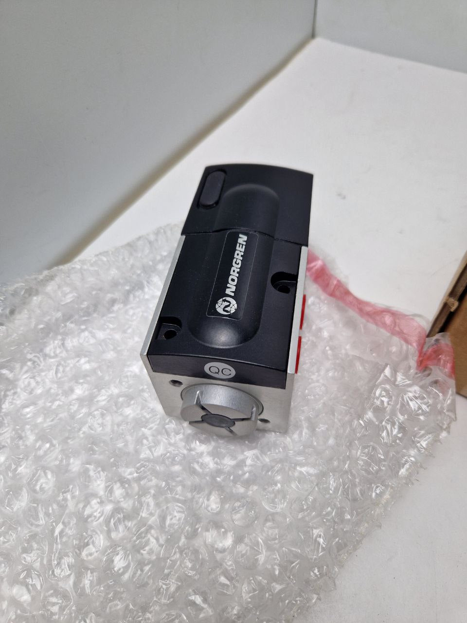 Norgren VP5010BJ411H00; Spring Manifold Pneumatic Control Valve 1400nl/min; Norgren VP50 G 1/4 3/2 Pilot (Request price)