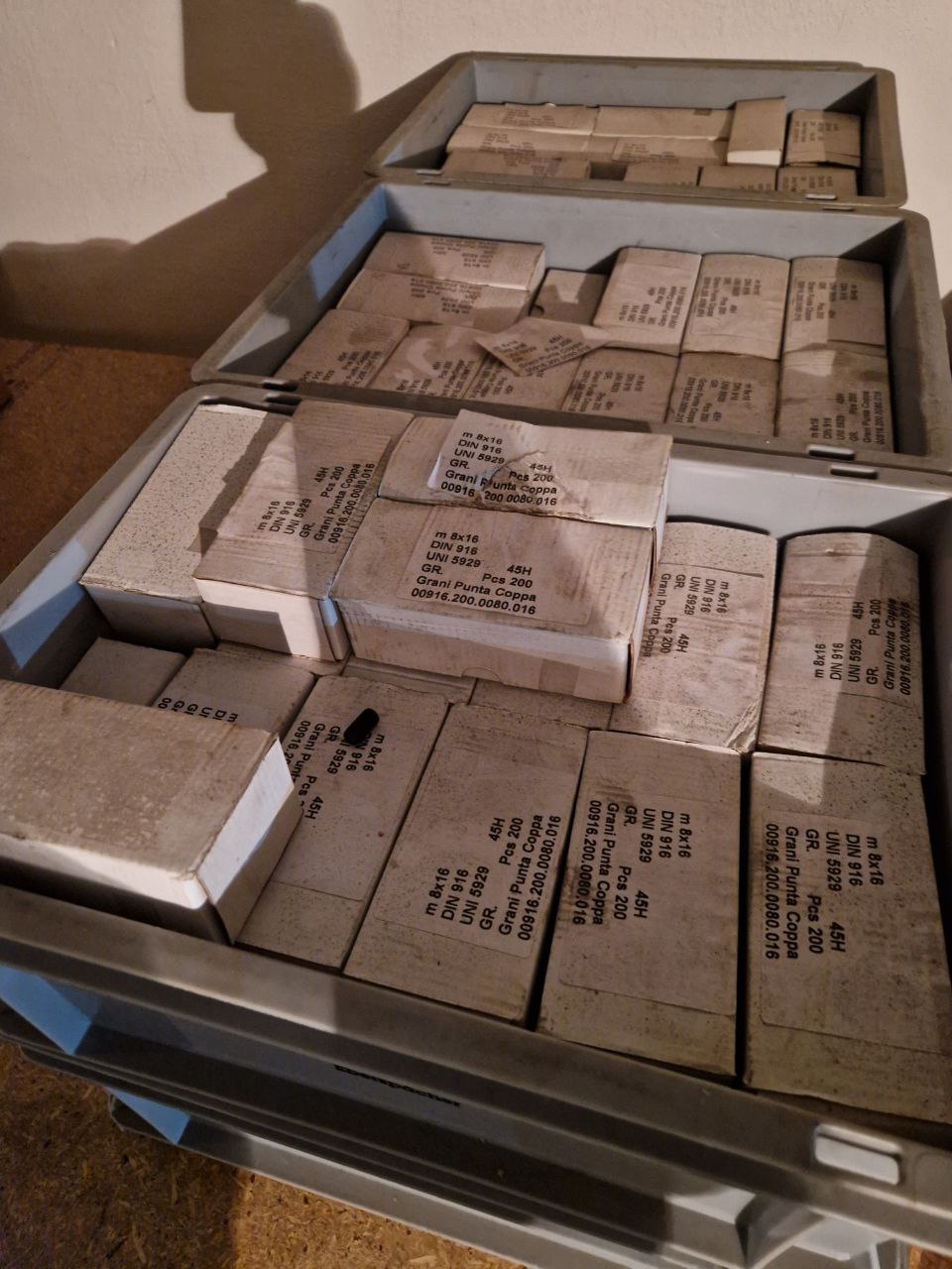 Cup head screws, M 8x16, DIN 916, UNI 5929 45H, 00916.200.0080.016  (Request price)