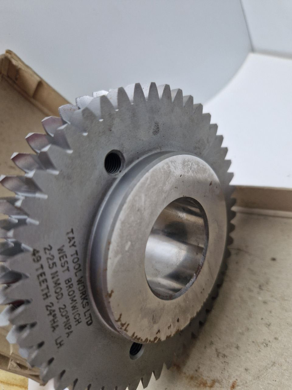A 1317  A 1330 / A 1318 A 1330,  IST SPEED CHAFT E, TAY TOOL WORKS LTD WEST BROMWICH 2-25 NMOD. 20°NPA 49 TEETH 24°HA LH,  TO CUT 122 (Request price)