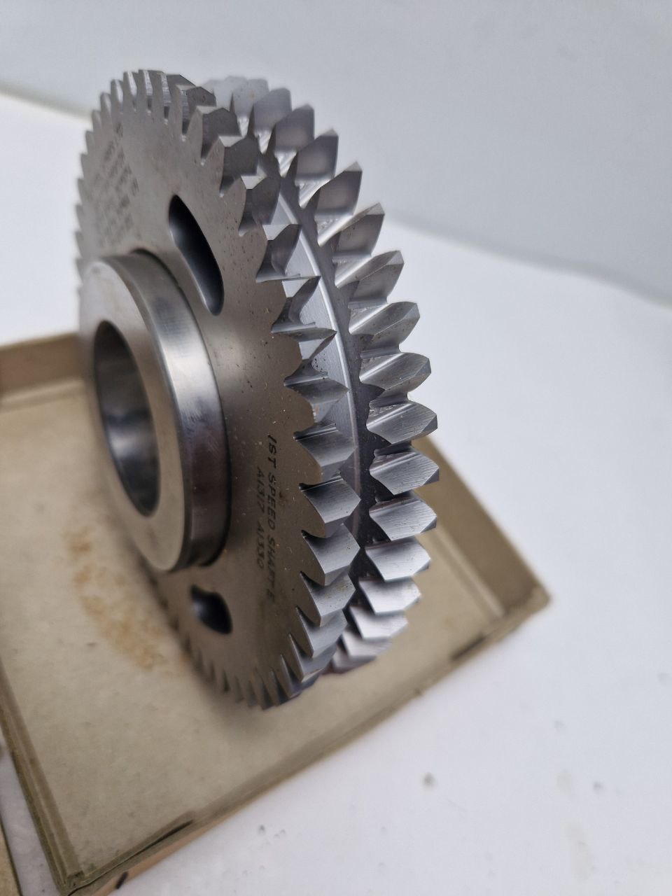 A 1317  A 1330 / A 1318 A 1330,  IST SPEED CHAFT E, TAY TOOL WORKS LTD WEST BROMWICH 2-25 NMOD. 20°NPA 49 TEETH 24°HA LH,  TO CUT 122 (Request price)