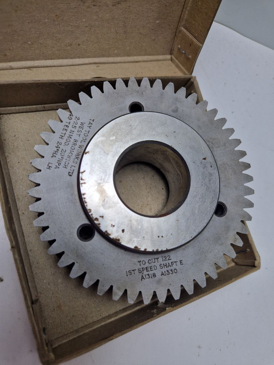 A 1317  A 1330 / A 1318 A 1330,  IST SPEED CHAFT E, TAY TOOL WORKS LTD WEST BROMWICH 2-25 NMOD. 20°NPA 49 TEETH 24°HA LH,  TO CUT 122 (Request price)